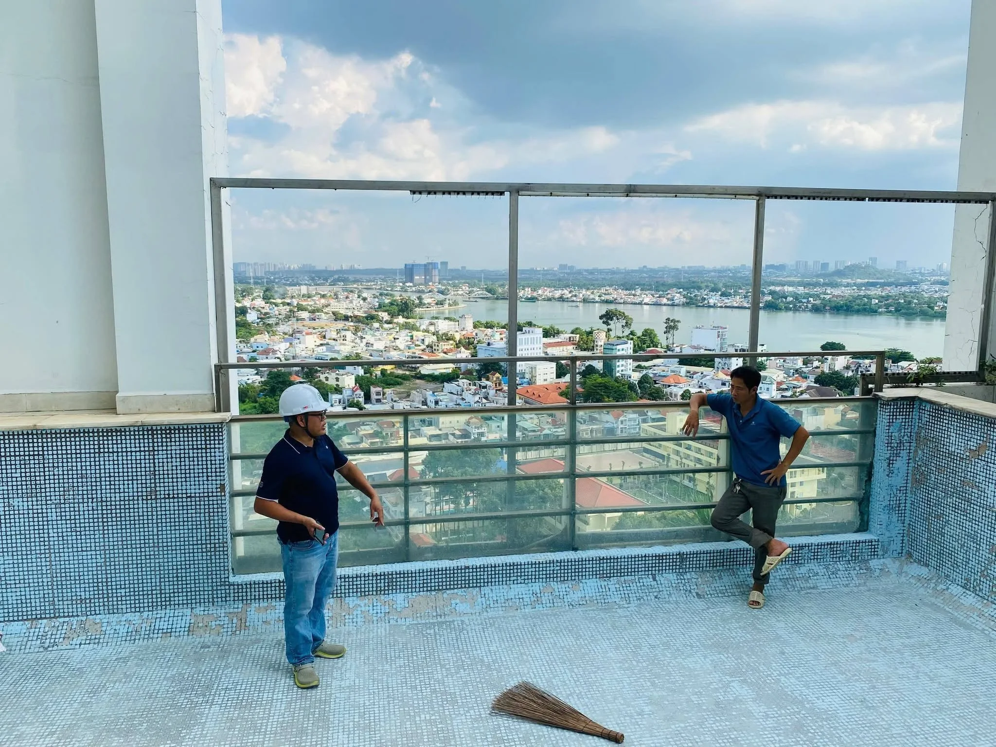 tư vấn kĩ thuật chống thấm hồ bơi