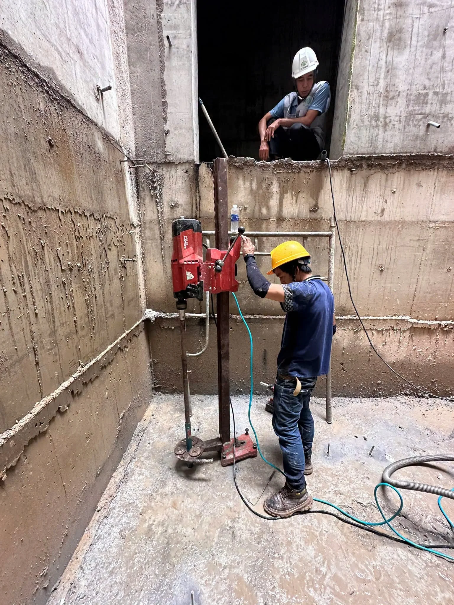 keo khoan cấy neo móng cẩu tháp